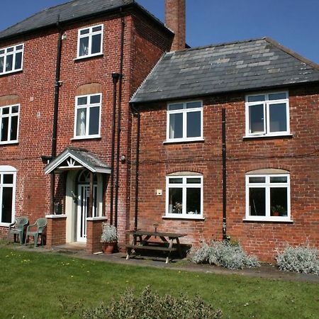 Отель Moseley Farm Вустер Экстерьер фото