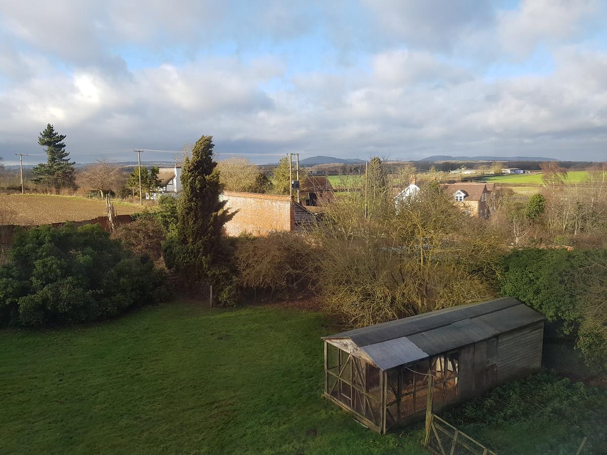 Отель Moseley Farm Вустер Экстерьер фото